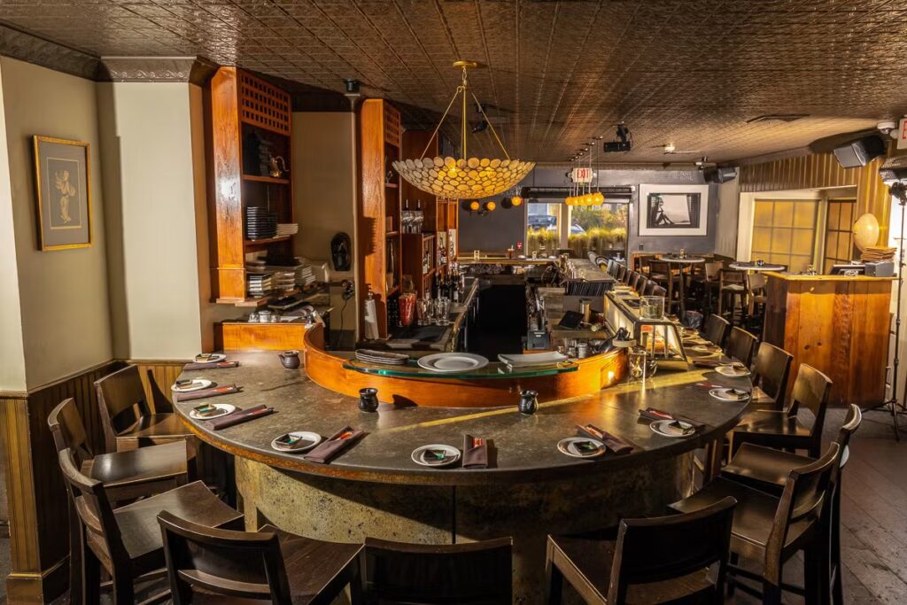 bar seating at Lola 41 Nantucket restaurant